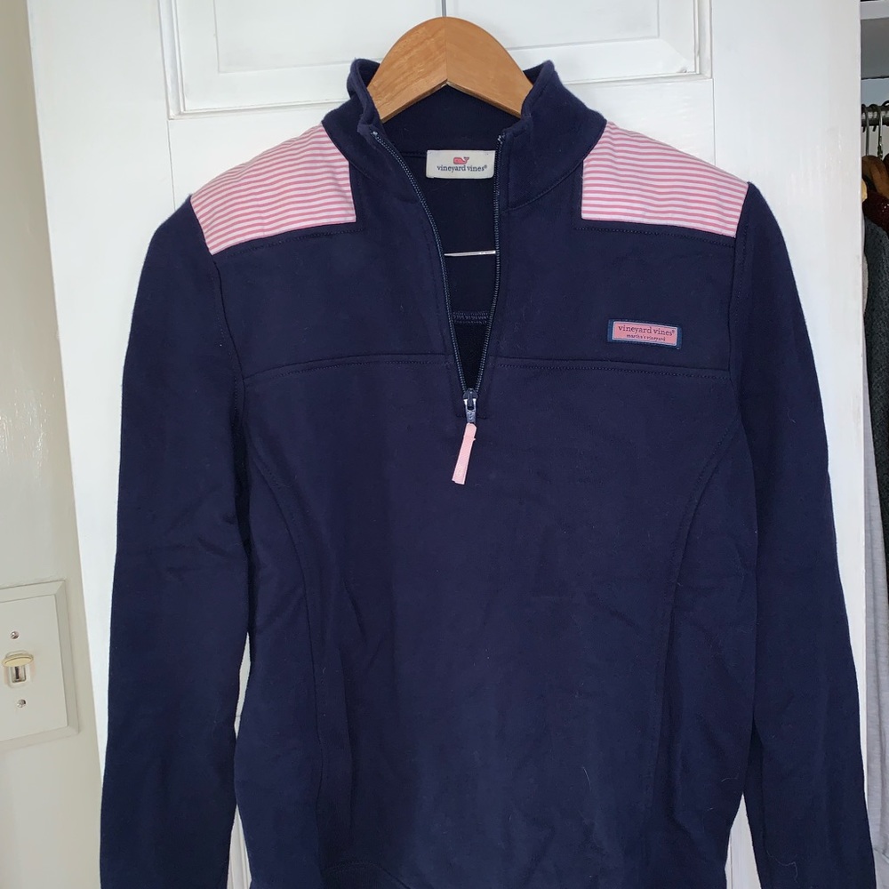 Cute and comfy vineyard vines pullover:)